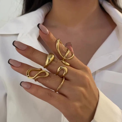 Retro Baroque Women's Ring Set