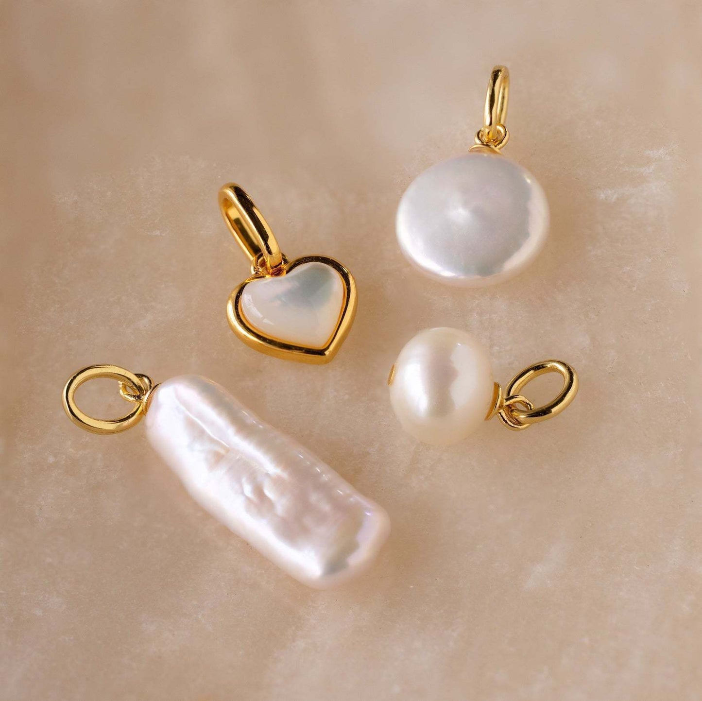 Elegant 18K Gold Necklace