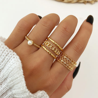 Light Luxury Twist Ring