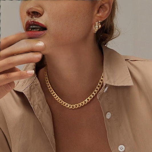 Timeless Unisex Gold Necklace