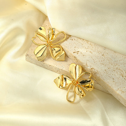 Vintage Gold Flower Earrings