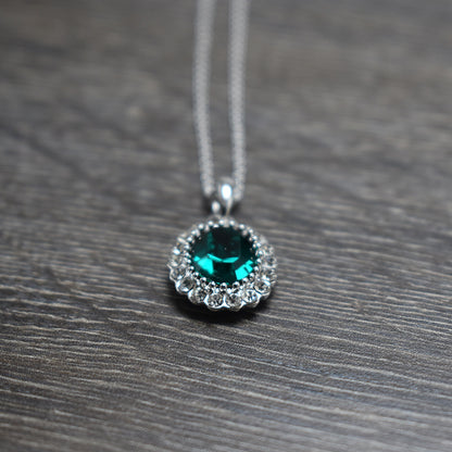 Elegant Oval Color Necklace