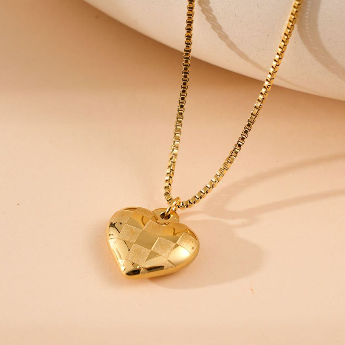 Elegant Heart Gold Necklace