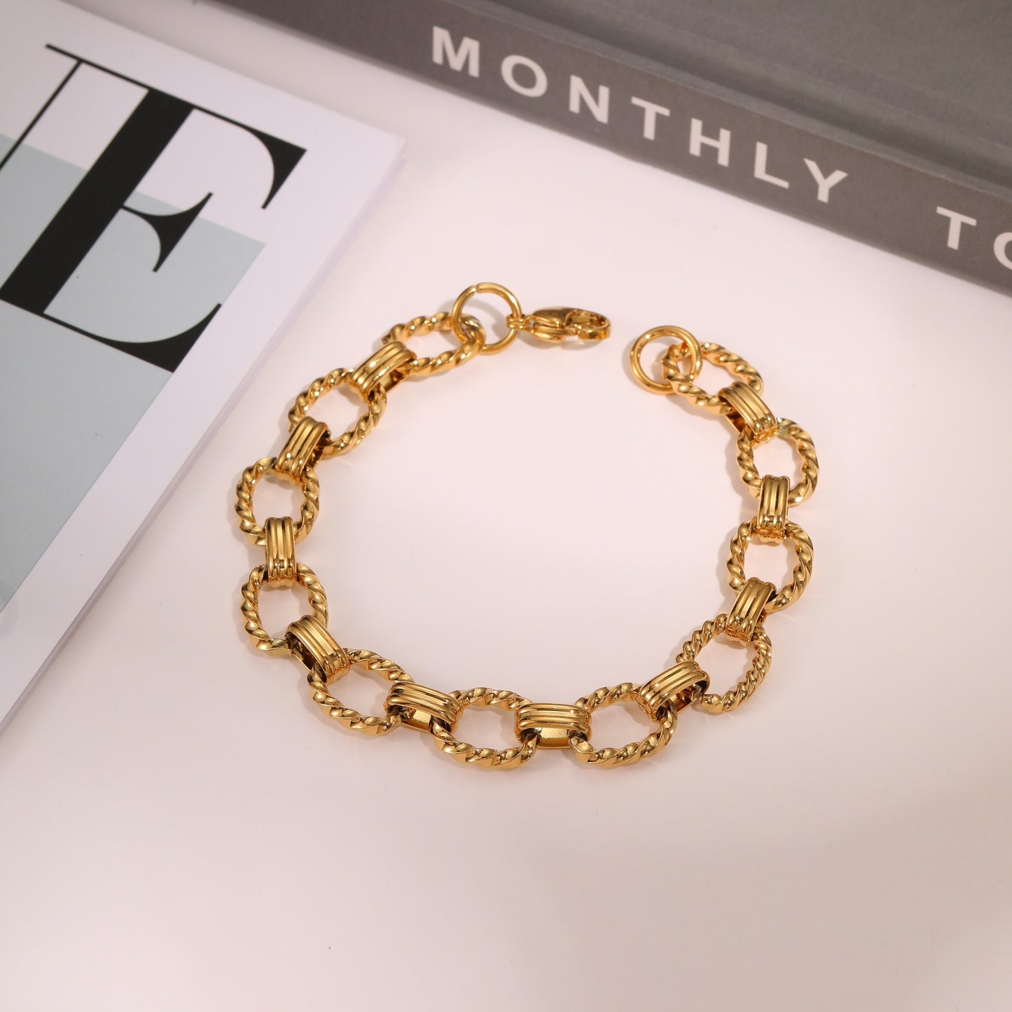 Metallic Twist Bracelet for Elegance