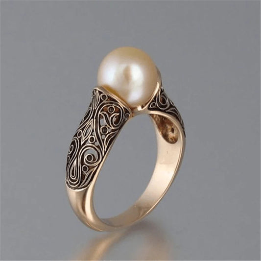Elegant Gold Pearl Ring