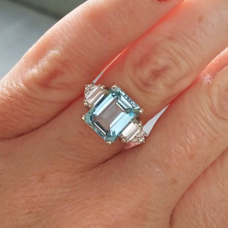 Exquisite Diamond Fashion Ring