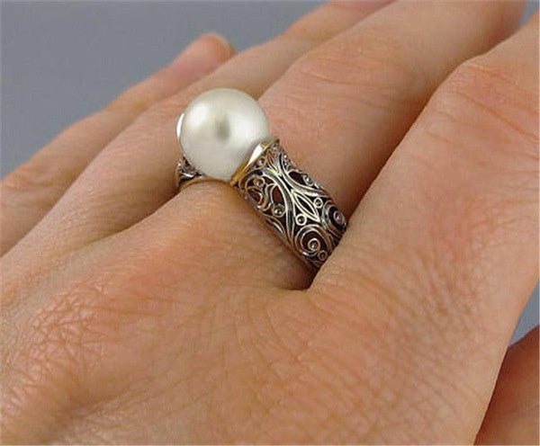 Elegant Gold Pearl Ring